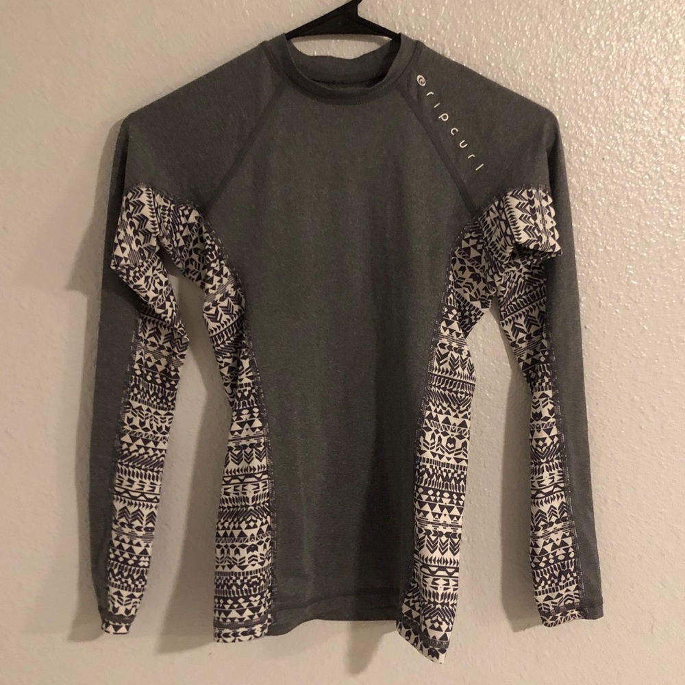 Rip curl grey tribal rash guard